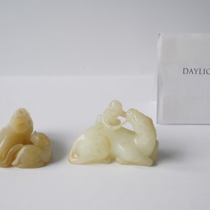 Two Chinese jade groups with animals, Qing — photo 8