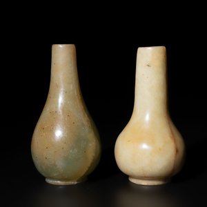 Two Chinese jade miniature bottle vases, probably Qing — 照片 3