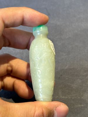 Two Chinese jade snuff bottles, 18/19th C. — foto 13