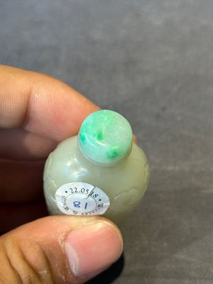 Two Chinese jade snuff bottles, 18/19th C. — foto 14