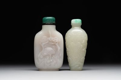 Two Chinese jade snuff bottles, 18/19th C.