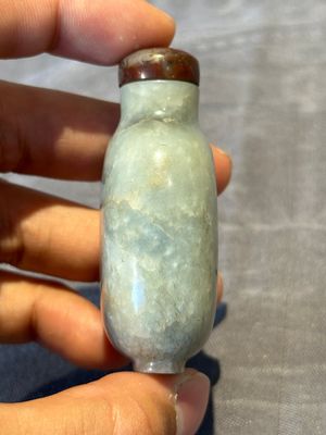 Two Chinese jade snuff bottles, 19th C. — foto 13