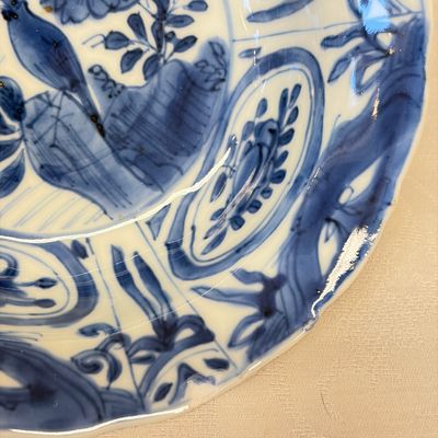 Two Chinese 'Kraak' blue and white plates and two 'Klapmuts' bowls — photo 28
