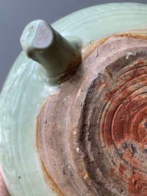 Two Chinese Longquan celadon tripod censers, Ming — foto 17