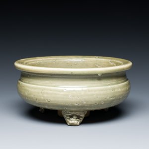 Two Chinese Longquan celadon tripod censers, Ming — foto 9
