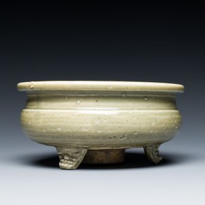 Two Chinese Longquan celadon tripod censers, Ming — photo 11