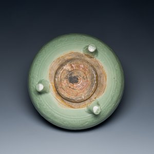 Two Chinese Longquan celadon tripod censers, Ming — photo 8