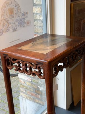 Two Chinese marble-topped hongmu stands, 19/20th C. — photo 15