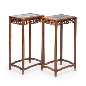 Two Chinese marble-topped hongmu stands, 19/20th C. — photo 1
