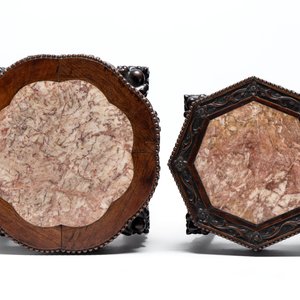 Two Chinese marble-topped hongmu stands, 19th C. — photo 9