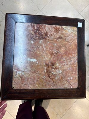 Two Chinese marble-topped hongmu two-tier square stands, 19/20th C. — photo 14