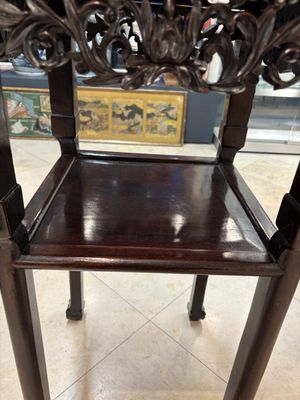 Two Chinese marble-topped hongmu two-tier square stands, 19/20th C. — photo 16