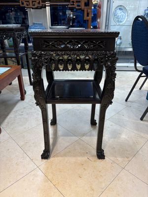Two Chinese marble-topped hongmu two-tier square stands, 19/20th C. — photo 4