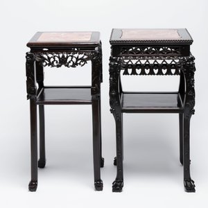 Two Chinese marble-topped hongmu two-tier square stands, 19/20th C. — photo 4