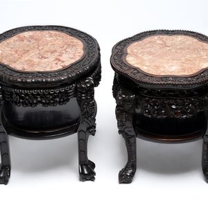 Two Chinese marble-topped hongmu two-tier stands, 19/20th C. — foto 1