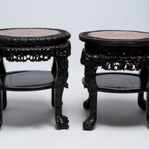 Two Chinese marble-topped hongmu two-tier stands, 19/20th C. — foto 4