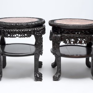 Two Chinese marble-topped hongmu two-tier stands, 19/20th C. — foto 5