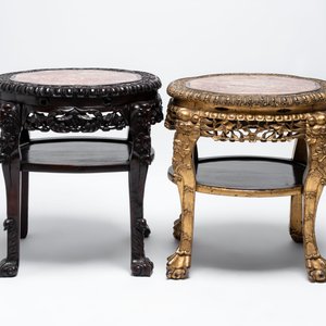 Two Chinese marble-topped hongmu two-tier stands, one with later gilding, 19/20th C. — 照片 3