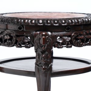 Two Chinese marble-topped hongmu two-tier stands, one with later gilding, 19/20th C. — 照片 8