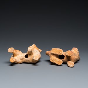 Two Chinese 'mingqi' painted pottery models of dogs, Han — photo 7