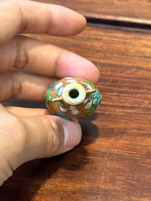 Two Chinese miniature vases and a snuff bottle with Qianlong mark, Kangxi and later — photo 10