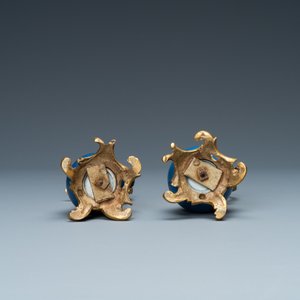 Two Chinese monochrome blue vases mounted as ewers with gilt bronze, Kangxi and 19th C. — photo 8