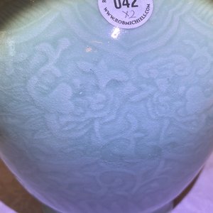 Two Chinese monochrome celadon vases, 19/20th C. — 照片 11