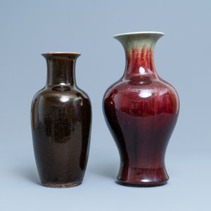 Two Chinese monochrome flambé-glazed vases, 19th C. — 照片 3