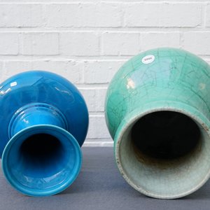 Two Chinese monochrome green and blue vases, 18/19th C. — 照片 15
