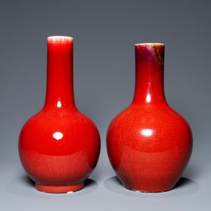 Two Chinese monochrome sang de boeuf bottle vases, 19/20th C. — photo 2