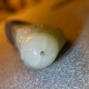 Two Chinese pale celadon jade carvings, Qing — 照片 16