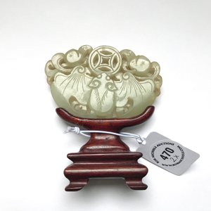 Two Chinese pale celadon jade carvings, Qing — 照片 40