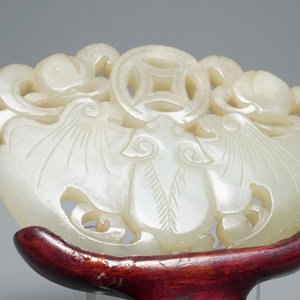 Two Chinese pale celadon jade carvings, Qing — 照片 6