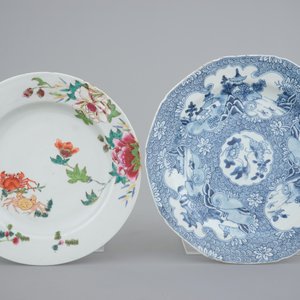 Two Chinese plates, an Imari teapot, 18th C., with a bowl and a ginger jar, 19th C. — 照片 2