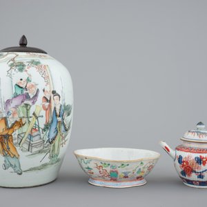 Two Chinese plates, an Imari teapot, 18th C., with a bowl and a ginger jar, 19th C. — 照片 4