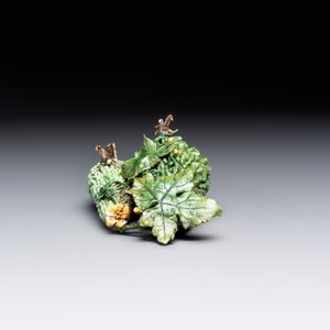 Two Chinese polychrome groups of cucumbers and bitter melons with insects, 19/20th C. — photo 3