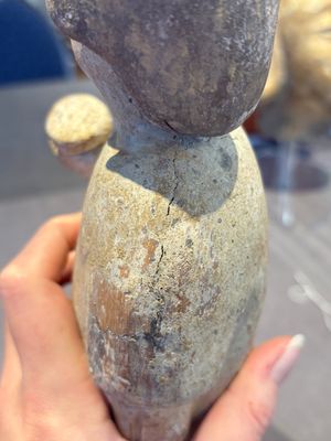 Two Chinese polychrome pottery figures and a female head, Tang — photo 17