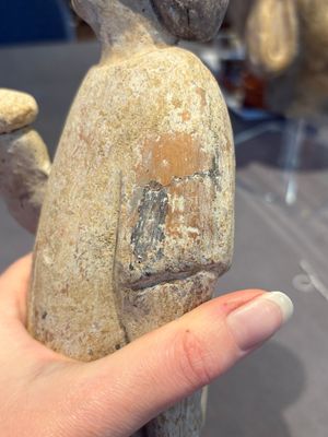 Two Chinese polychrome pottery figures and a female head, Tang — photo 18