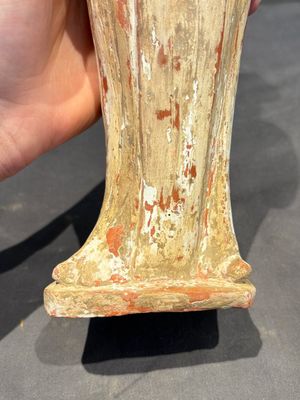 Two Chinese polychrome pottery figures and a female head, Tang — photo 32