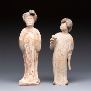 Two Chinese polychrome pottery figures and a female head, Tang — photo 2