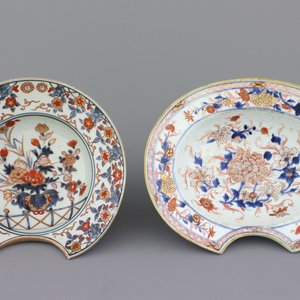 Two Chinese porcelain Imari shaving bowls, 18th C. — 照片 1
