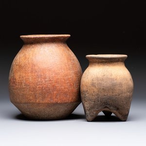Two Chinese pottery storage or cooking vessels, Neolithic — photo 1