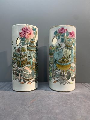 Two Chinese qianjiang cai 'antiquities' hat stands, signed Xu Pinheng 許品衡, Guangxu mark, dated 1892 and 1894 — photo 3