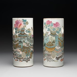 Two Chinese qianjiang cai 'antiquities' hat stands, signed Xu Pinheng 許品衡, Guangxu mark, dated 1892 and 1894 — photo 1