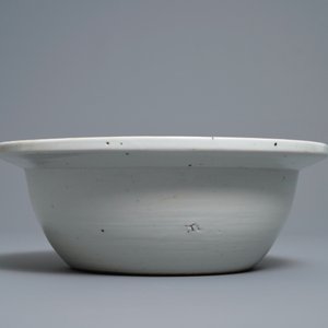 Two Chinese qianjiang cai bowls and a teapot and cover, 19/20th C. — photo 8