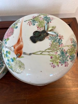 Two Chinese qianjiang cai bowls and covers, Tongzhi mark, 19th C. — 照片 7