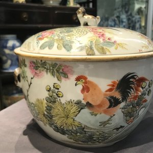Two Chinese qianjiang cai covered bowls with birds, 19/20th C. — photo 19