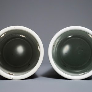 Two Chinese qianjiang cai hat stands and a famille rose bowl, 19/20th C. — photo 8