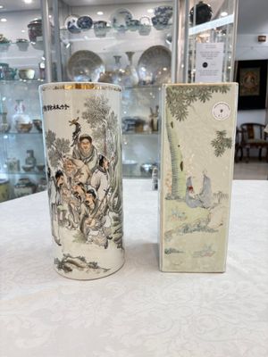 Two Chinese qianjiang cai hat stands, Xin Yuan Xuan Zao 鑫源軒造 mark, dated 1923 and Tongzhi mark, dated 1888 — photo 1