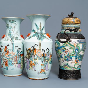 Two Chinese qianjiang cai vases and a famille verte vase, 19/20th C. — 照片 1